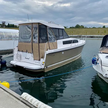 Apartment Yacht Overtime - A44743